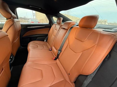 Used 2019 Ford Fusion Titanium image 8