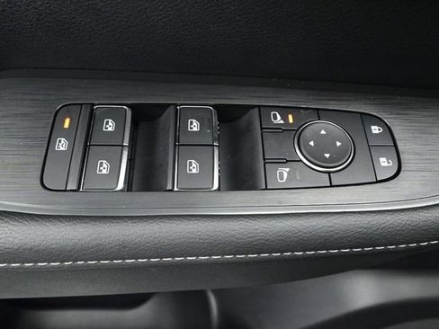 Used 2026 Nissan Armada SV RWD image 12