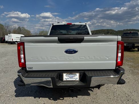 New 2026 Ford F250 XLT w/ FX4 Off-Road Package image 6