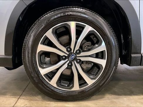 Used 2023 Subaru Forester Limited AWD/4WD image 9