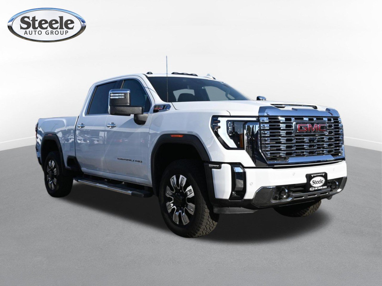 Used 2025 GMC Sierra 2500 Denali AWD/4WD image 3