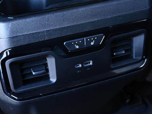 Used 2024 GMC Sierra 2500 AT4 w/ AT4 Premium Plus Package image 32