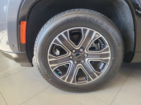 New 2025 Jeep Wagoneer 4WD image 8