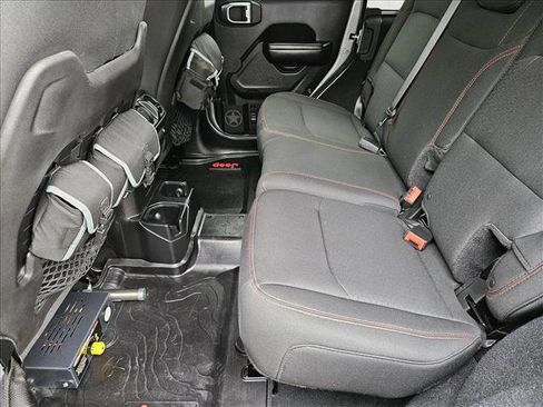 Used 2018 Jeep Wrangler Unlimited Rubicon image 17