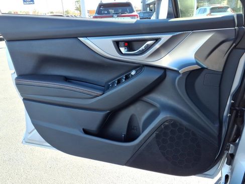 Used 2023 Subaru Crosstrek 2.5i Limited w/ Moonroof Package image 22