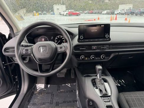 Certified 2023 Honda HR-V LX image 17