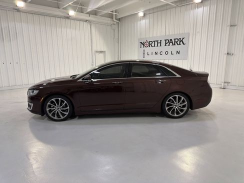 Used 2019 Lincoln MKZ Reserve w/ Reserve Plus Package FWD image 2