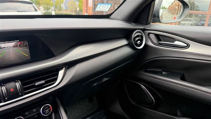 Used 2018 Alfa Romeo Stelvio Ti Sport AWD/4WD image 40