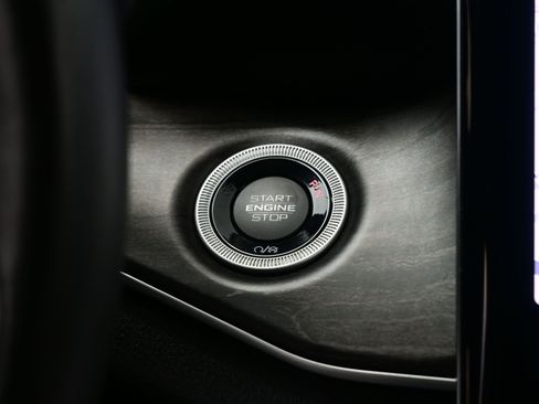 Used 2021 Jeep Grand Cherokee L Limited image 23