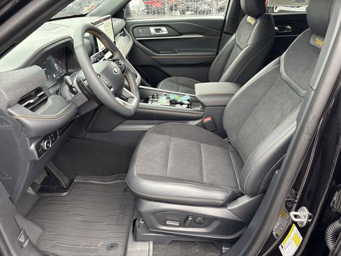 New 2026 Ford Explorer Tremor w/ Tremor Convenience Package image 16