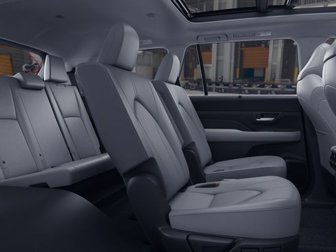 New 2026 Toyota Grand Highlander AWD image 2