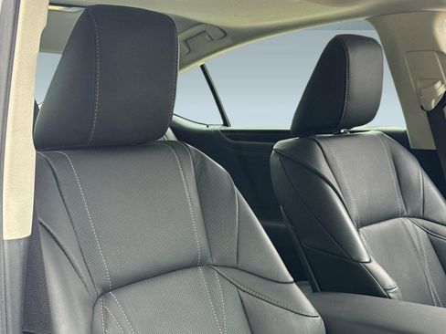 Used 2025 Lexus ES 300h w/ Accessory Package (Z2) FWD image 33