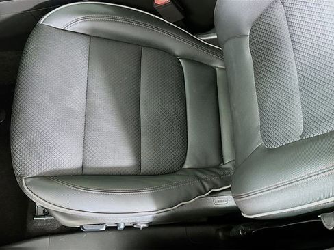 Used 2023 Chevrolet TrailBlazer RS w/ Convenience Package image 26