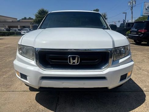 Used 2010 Honda Ridgeline RT image 2