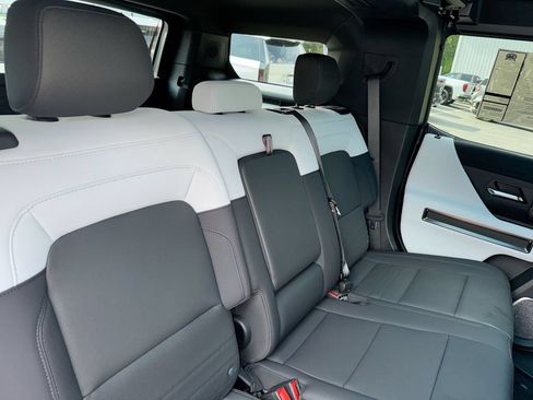 Used 2024 GMC Hummer EV 3X w/ Omega Edition AWD/4WD image 29