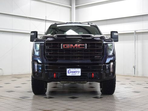 Used 2024 GMC Sierra 2500 AT4X AWD/4WD image 2