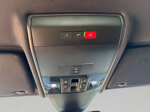 Used 2021 Volkswagen Atlas Cross Sport SEL R-Line w/ Cross Sport MDO Package FWD image 39