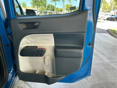 Used 2022 Ford Maverick XLT FWD image 29