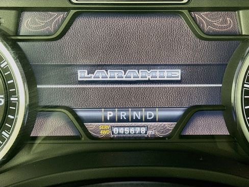 Used 2022 RAM 1500 Laramie AWD/4WD image 19