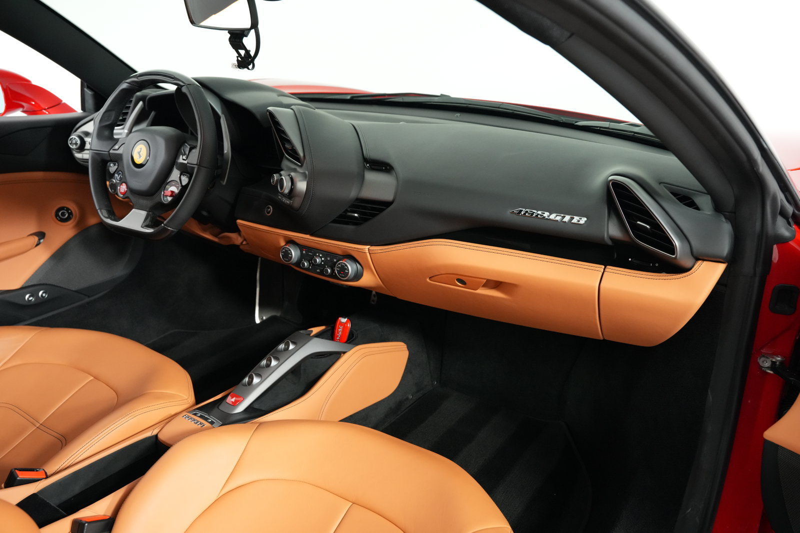 Used 2016 Ferrari 488 GTB RWD image 33