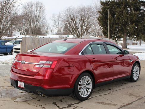 Used 2014 Ford Taurus Limited image 11