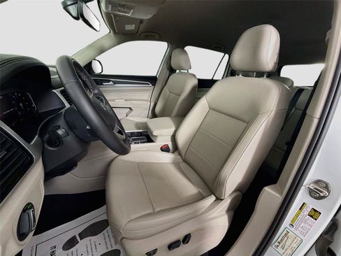 Used 2023 Volkswagen Atlas SE w/ Black Wheel Package FWD image 20