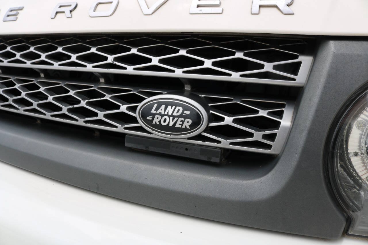 Used 2010 Land Rover Range Rover Sport Supercharged AWD/4WD image 50