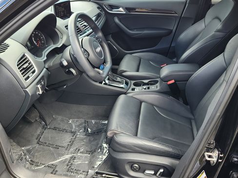 Used 2018 Audi Q3 2.0T Premium Plus w/ S Line Competition Package image 15