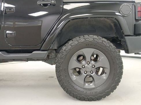 Used 2017 Jeep Wrangler Freedom Edition image 13