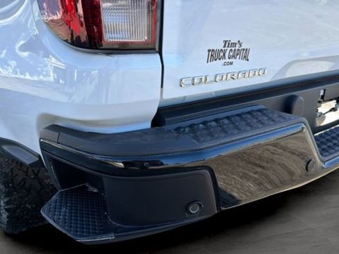 Used 2025 Chevrolet Colorado W/T image 33
