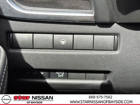 Certified 2023 Nissan Rogue SV image 20