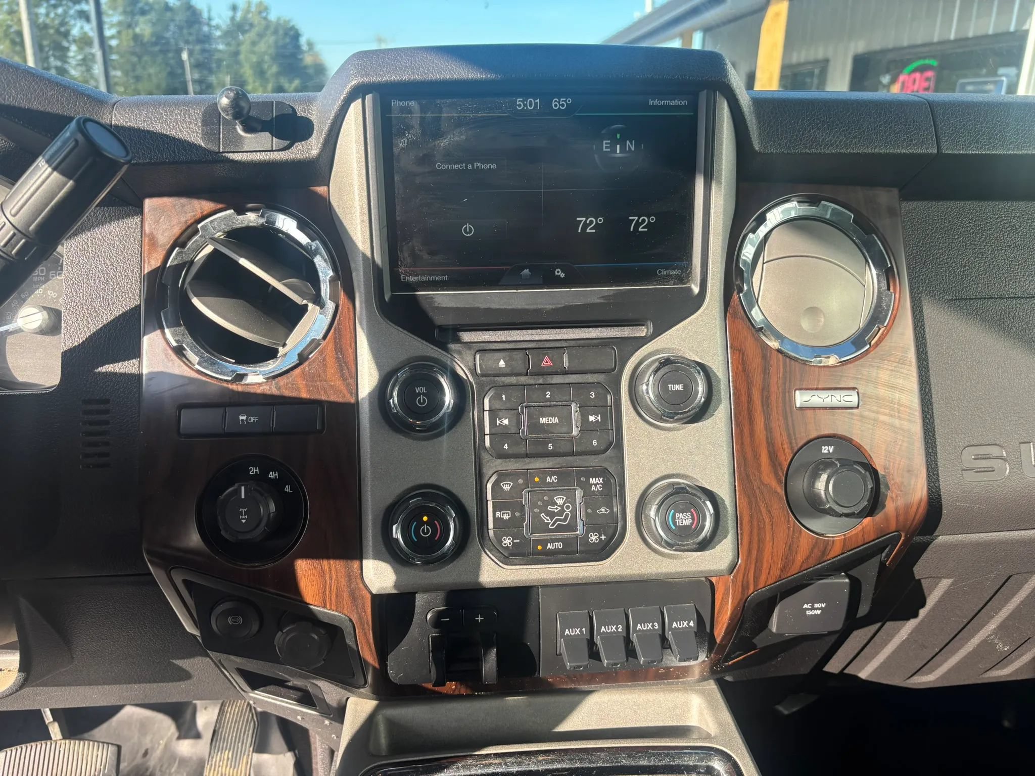 Used 2015 Ford F350 Lariat w/ Snow Plow Prep Package AWD/4WD image 28