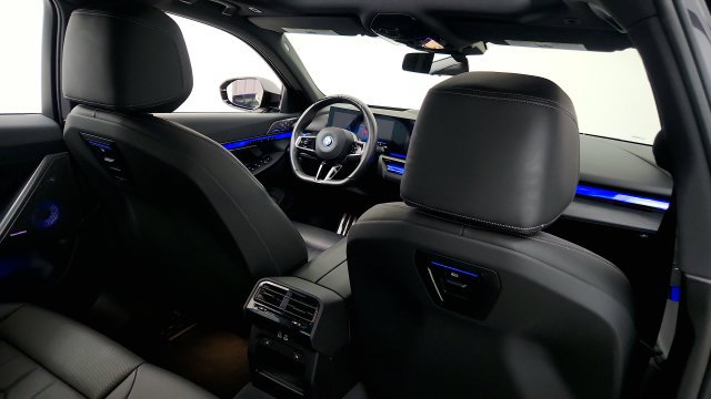Used 2024 BMW i5 eDrive40i w/ M Sport Package RWD image 40