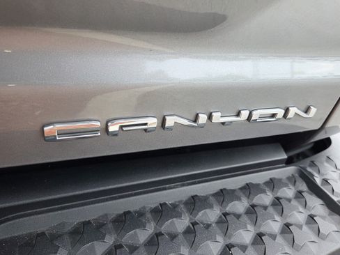 Used 2026 GMC Canyon Denali AWD/4WD image 21
