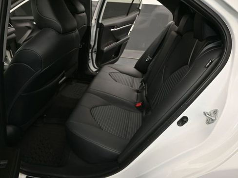 Used 2023 Toyota Camry SE image 14