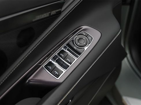 Certified 2023 Chevrolet Corvette Stingray Preferred Conv w/ Z51 Performance Package image 25