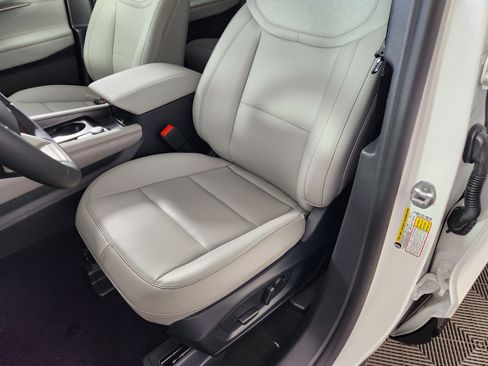 New 2026 Ford Explorer Active w/ Active Comfort Package image 12