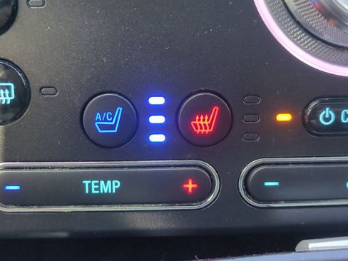 Used 2018 Ford Explorer Limited image 26