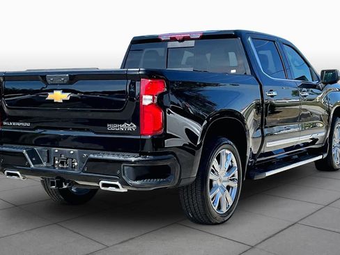 Used 2024 Chevrolet Silverado 1500 High Country w/ High Country Premium Package AWD/4WD image 13