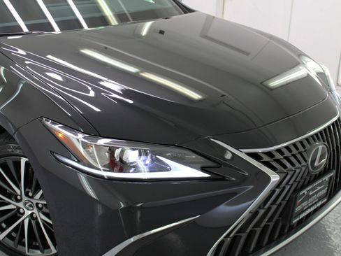 Used 2022 Lexus ES 350 Premium image 18