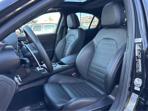 Used 2023 Alfa Romeo Giulia Estrema image 8