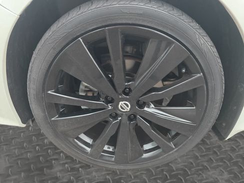 Used 2021 Nissan Altima 2.5 SR w/ SR Premium Package AWD/4WD image 9