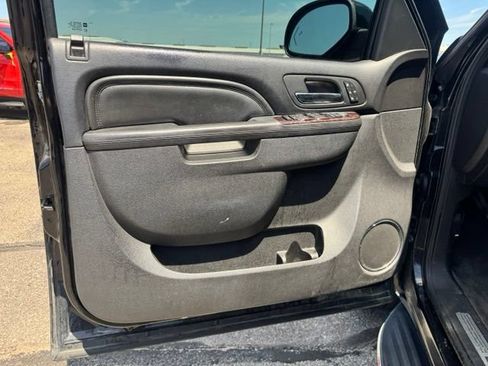Used 2011 GMC Yukon XL Denali AWD/4WD image 9