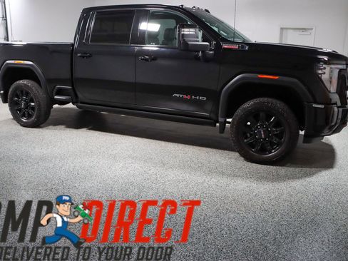 Used 2024 GMC Sierra 2500 AT4 w/ AT4 Premium Plus Package image 6