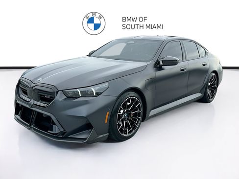 Used 2025 BMW M5 w/ Carbon Package AWD/4WD image 3