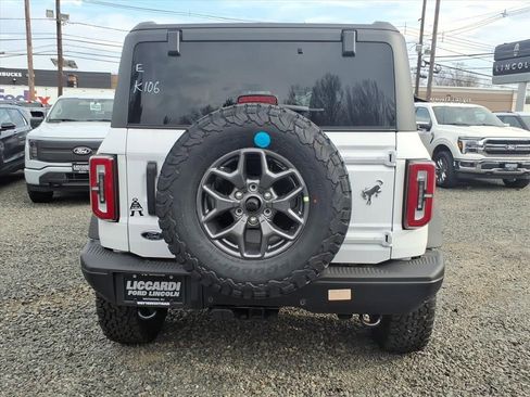 New 2025 Ford Bronco Badlands AWD/4WD image 6