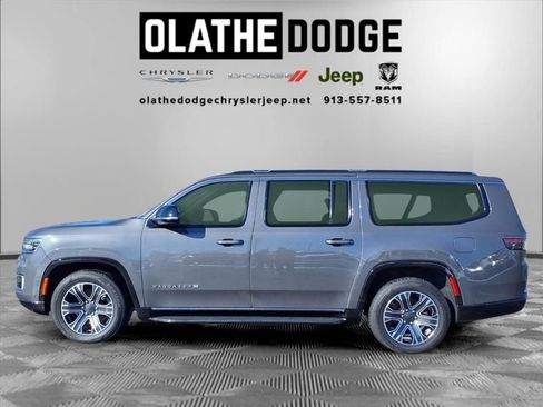 Used 2024 Jeep Wagoneer L Series II w/ Flexible Seating Group image 19