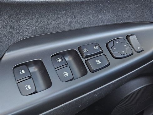 Used 2023 Hyundai Kona SEL image 14