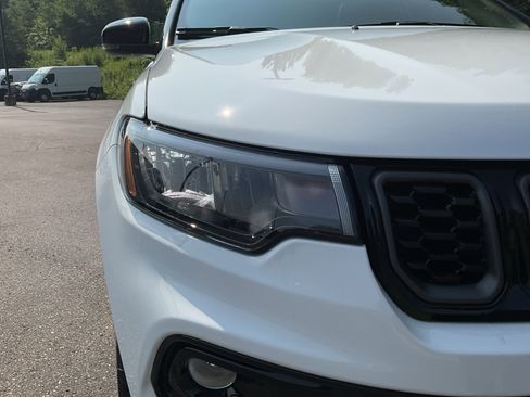 New 2025 Jeep Compass Limited w/ Sun & Sound Group image 31