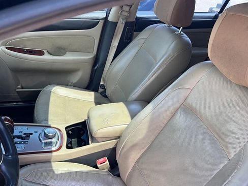 Used 2012 Hyundai Genesis 3.8 w/ Premium Pkg image 2